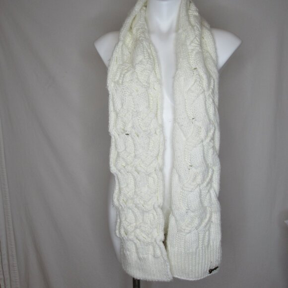 Fossil Cream White Cable Knit Winter Acrylic Scarf - Picture 6 of 7